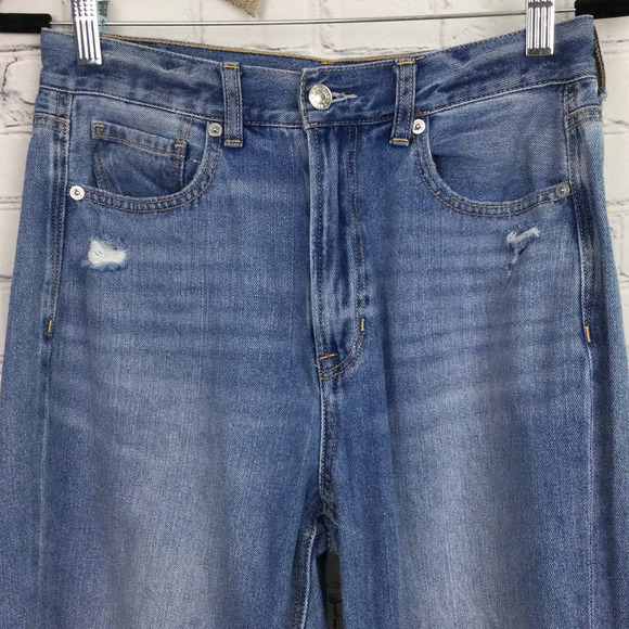 American Eagle Mom Jean Light Wash Distressed Blown Out Knees High Rise Skinny 6 - Picture 2 of 12